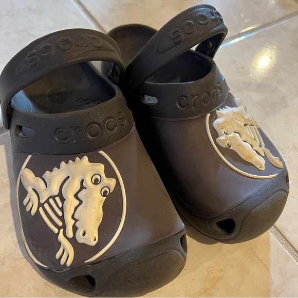 Early 2000 Vintage Crocs - Picture 2 of 6